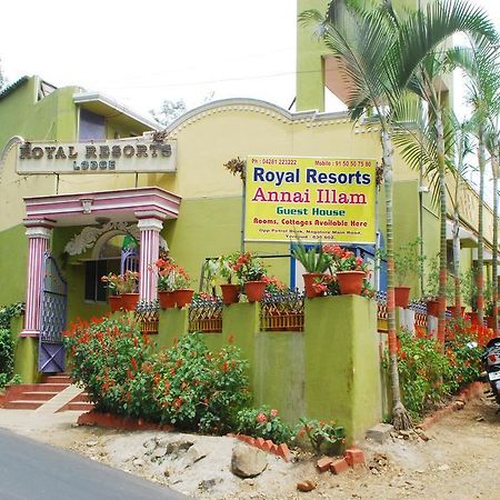 Royal Resorts Йеркауд Стая снимка